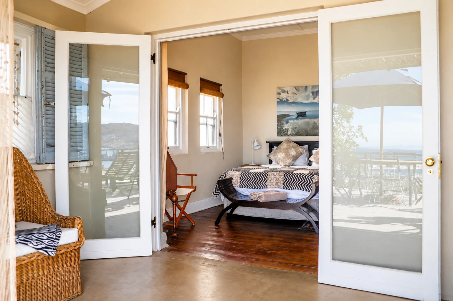 Bedroom opening onto the Chiduku terrace